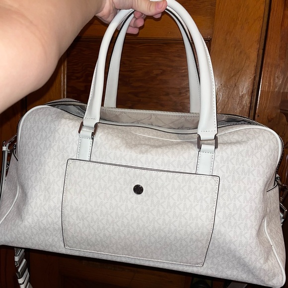 MICHAEL KORS DUFFEL BAG - Picture 2 of 3